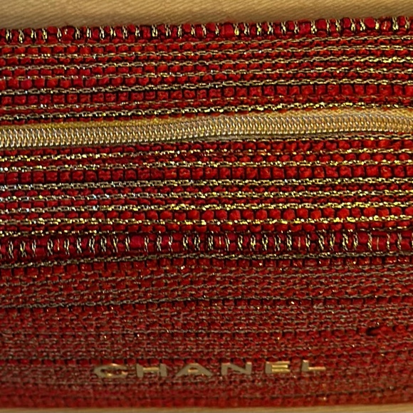 CHANEL NEW RED COSMETIC BAG with added unbranded CROSSBODY STRAP♥️FREE SHIPPING - Picture 8 of 9